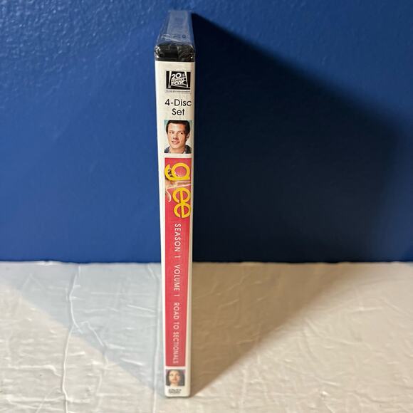 NEW -- Glee: Season 1 Volume 1: Road to Sectionals (DVD) sealed with Slip Cover - Picture 7 of 8
